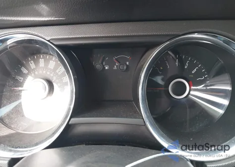 2014 Ford Mustang V6 из США, поврежденный, VIN 1ZVBP8AM7E5332707